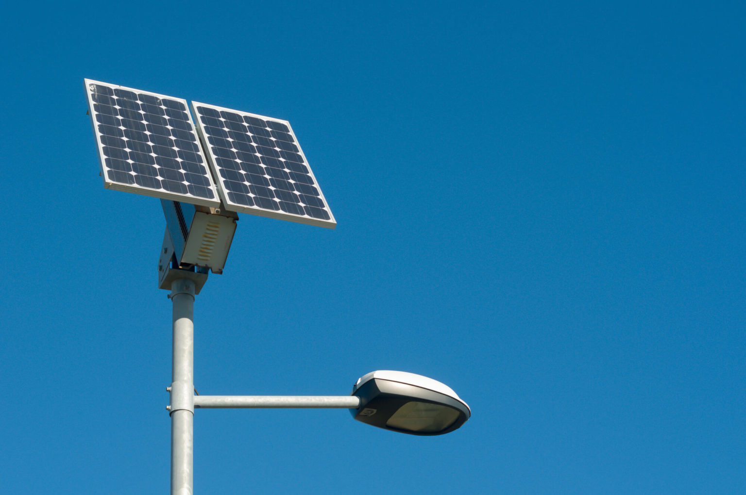 best-solar-street-lights-for-2023-efficient-street-lights-for-public