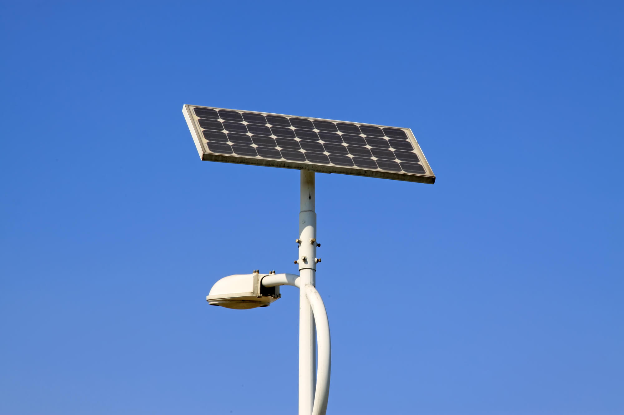 Best Solar Street Lights for 2024 Efficient Street Lights for Public
